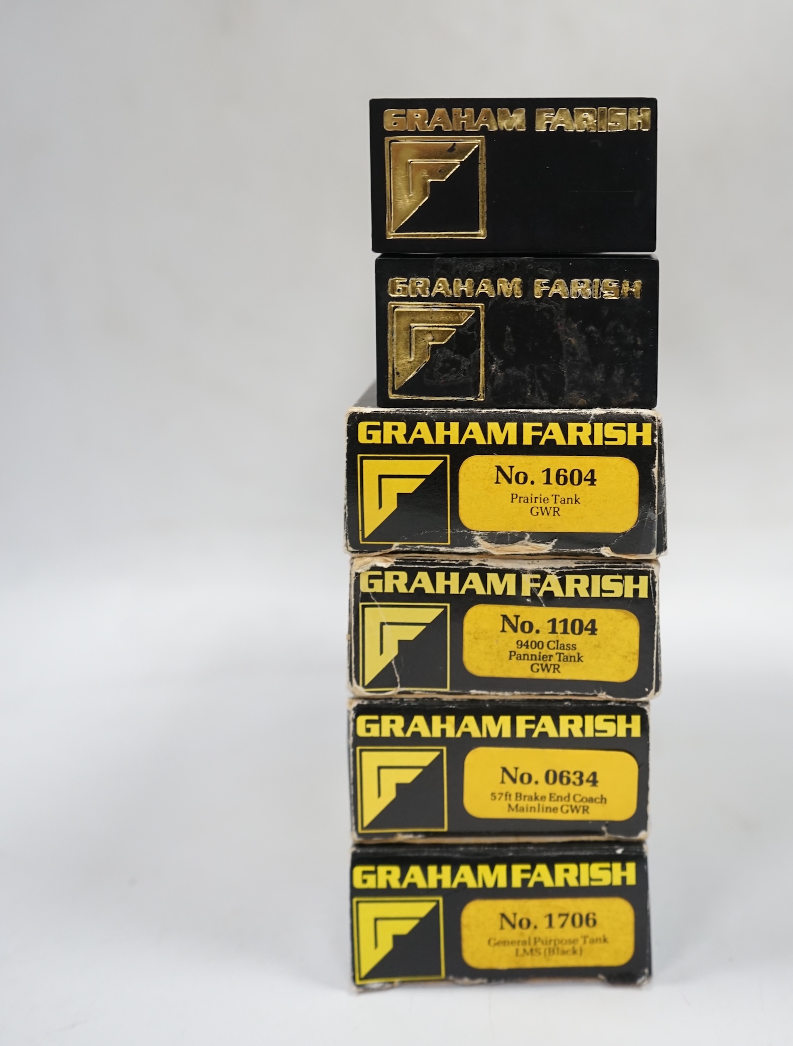 Six boxed Graham Farish N gauge locomotives; a GWR Castle Class, a GWR Prairie Tank, a GWR Pannier Tank, two LMS 0-6-0Ts, and a BR Class 5MT ‘Crab’. Condition - good, some wear to boxes and some locomotives in incorrect